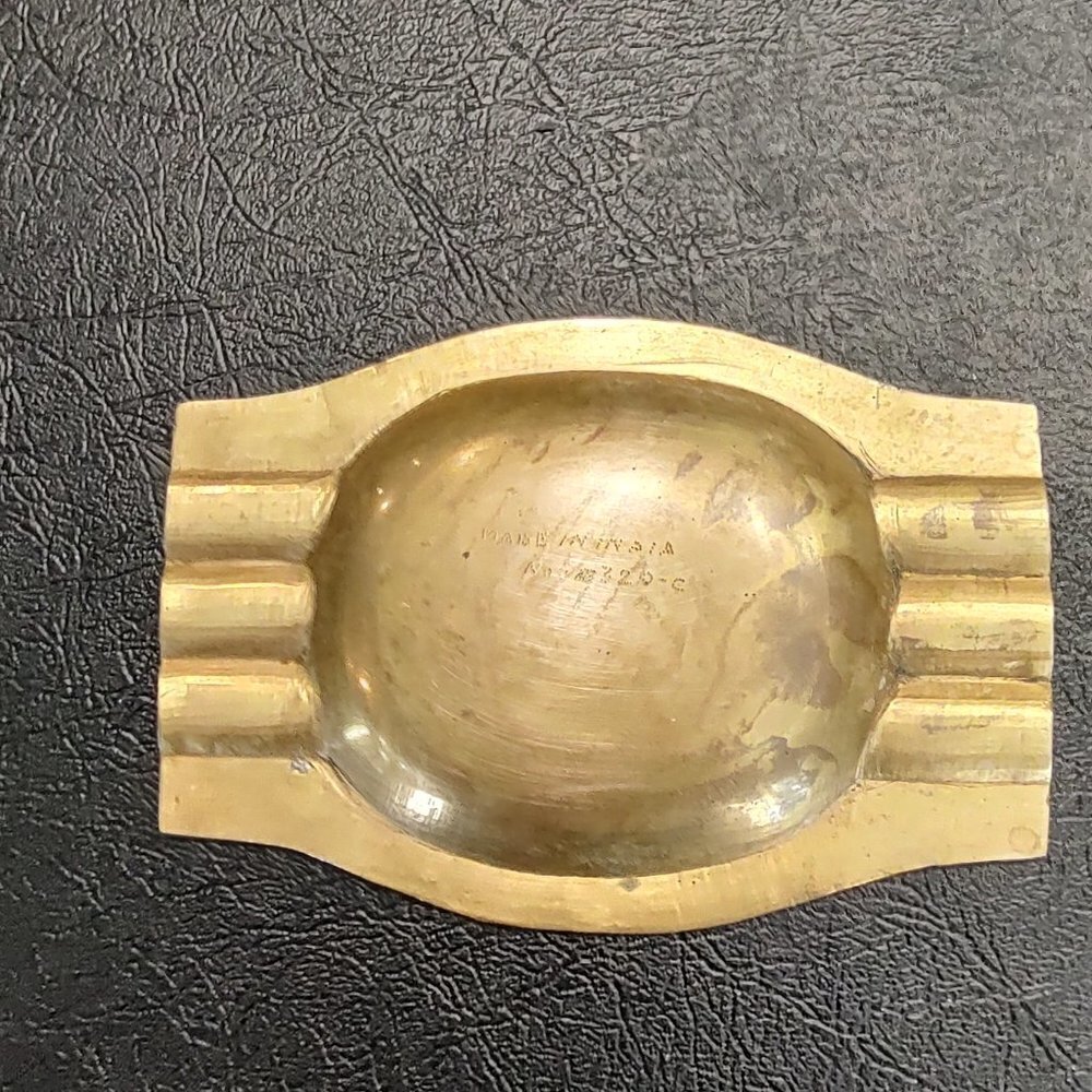 Vintage Solid Brass Floral Ashtray Cigar Cigarette - Picture 3 of 6